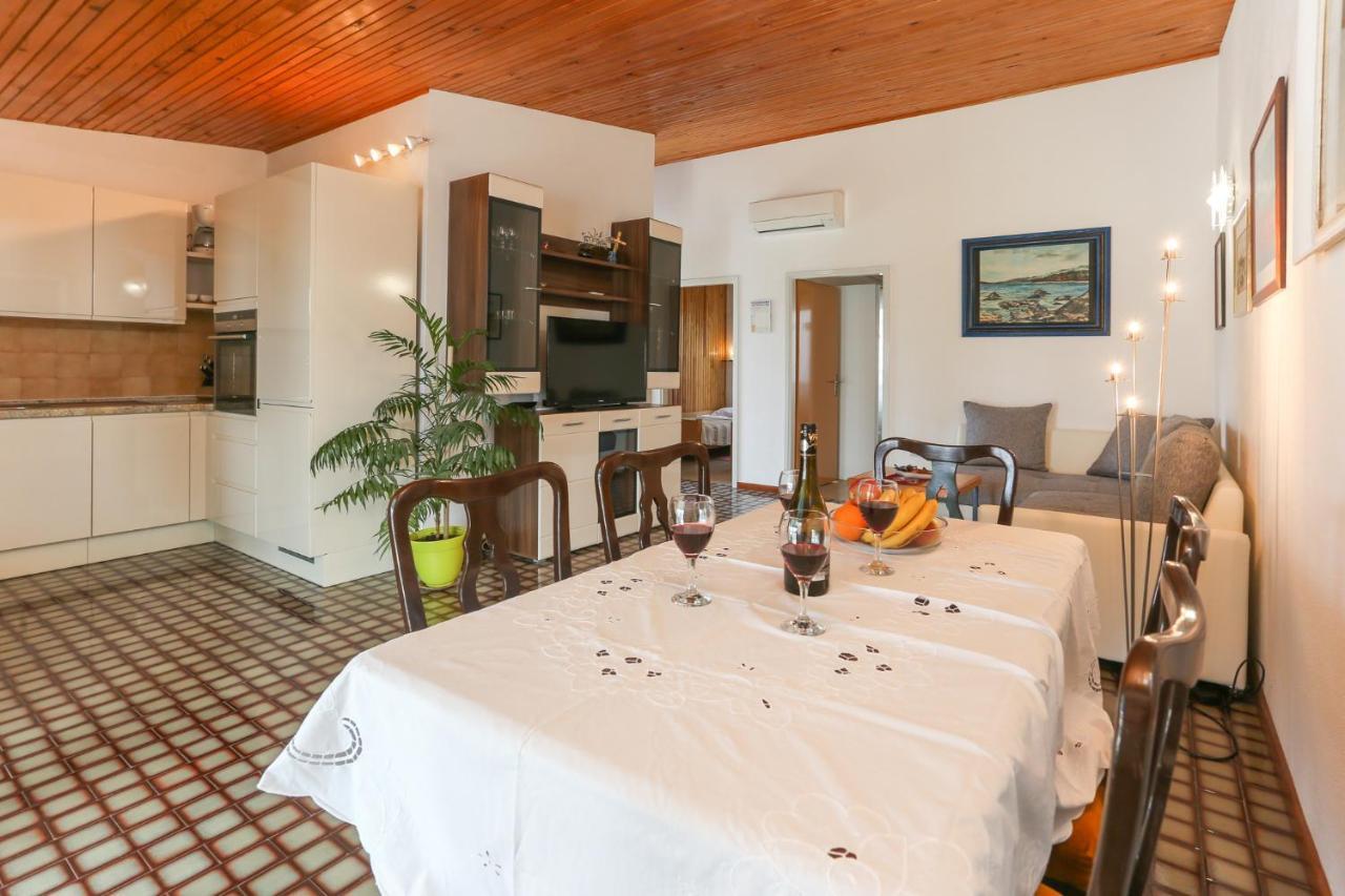 Apartment Mavarcica A4 *